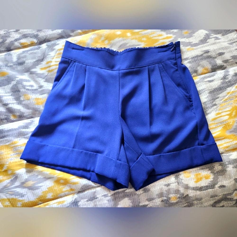 Adorable dress shorts